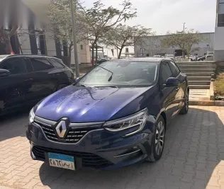 رينو ميجان 2022 أزرق غامق مستعملة للبيع
