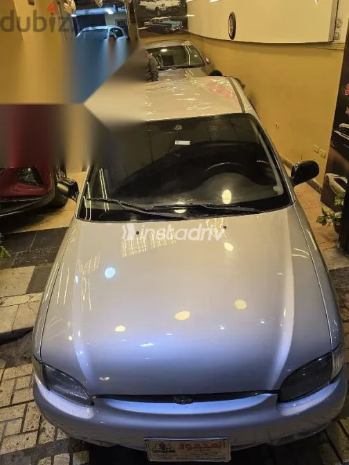 هيونداي اكسنت 2001 فضي مستعملة للبيع - 3