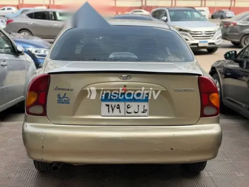 دايو لانوس 2001 ذهبي مستعملة للبيع - 3