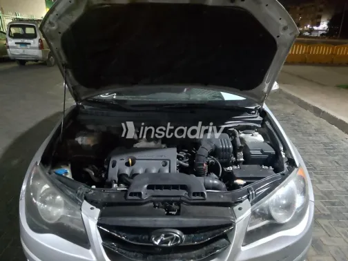 هيونداي إلنترا اتش دى 2020 فضي مستعملة للبيع - 2