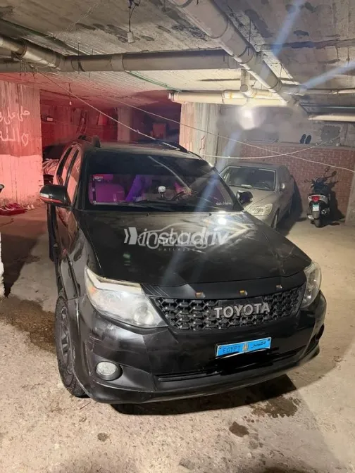 تويوتا فورتشنر 2016 أسود مستعملة للبيع - 1