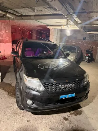 تويوتا فورتشنر 2016 أسود مستعملة للبيع