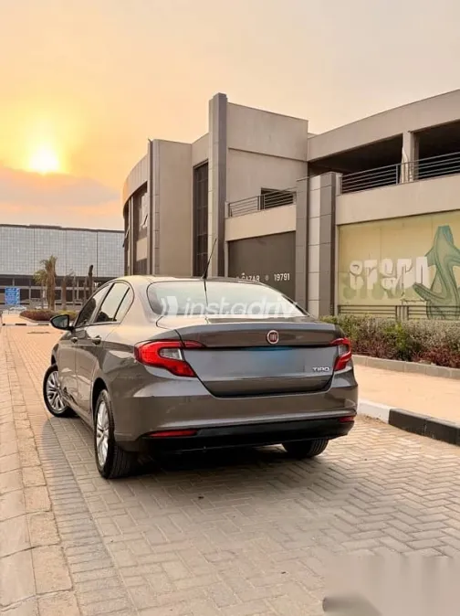 فيات تيبو 2021 رمادي مستعملة للبيع - 9