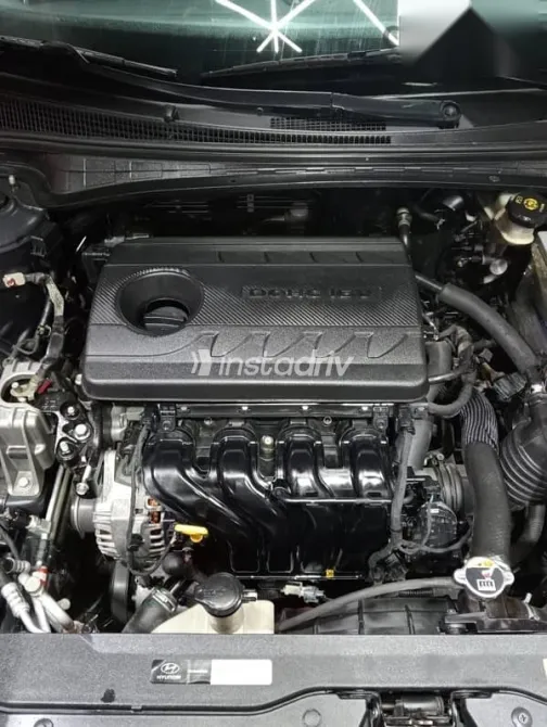 هيونداي إلنترا 2021 أسود مستعملة للبيع - 2