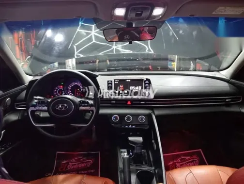 هيونداي إلنترا 2021 أسود مستعملة للبيع - 3