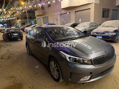 Kia Cerato 2017 White Used for Sale - 4