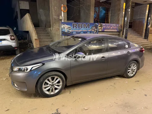 Kia Cerato 2017 White Used for Sale - 6