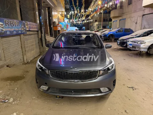 Kia Cerato 2017 White Used for Sale - 8