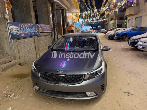 Kia Cerato 2017 White Used for Sale - 9