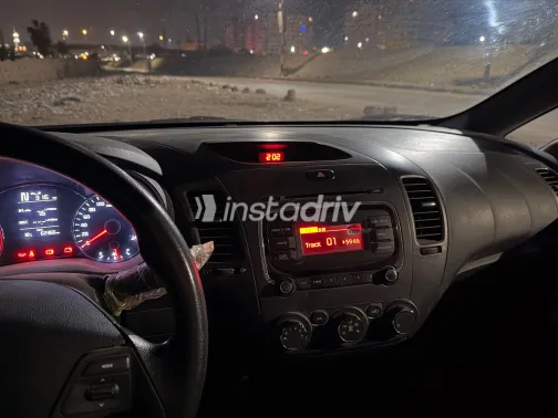 Kia Cerato 2017 White Used for Sale - 10