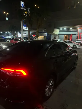 تويوتا كورولا 2020 أبيض مستعملة للبيع