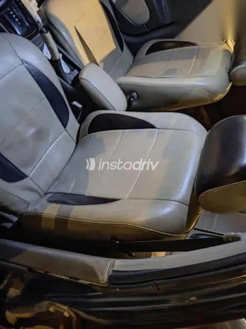 دايو ليوجانزا 1999 أزرق غامق مستعملة للبيع - 6