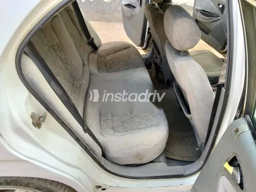 دايو نوبيرا 2003 أبيض مستعملة للبيع - 8