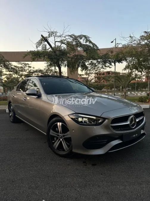 مرسيدس C 200 2025 فضي مستعملة للبيع - 2