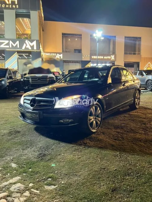 مرسيدس C 250 2011 أسود مستعملة للبيع - 1