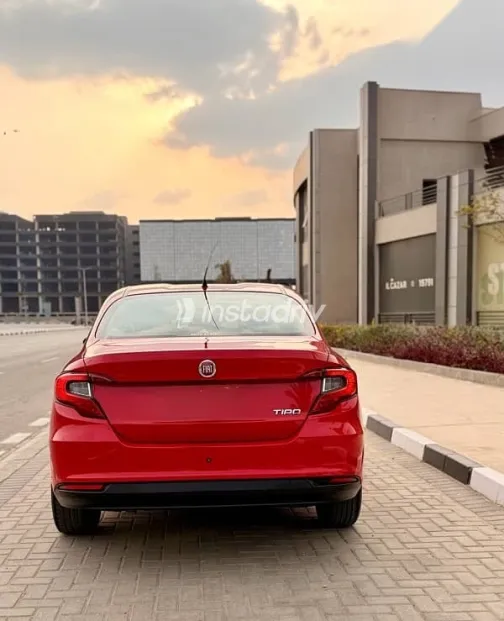 Fiat Tipo 2019 Red Used for Sale - 7