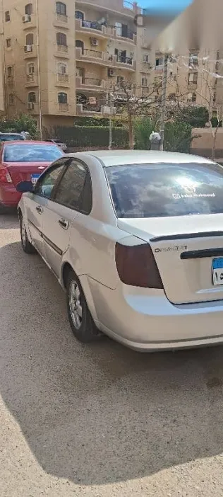 شيفروليه أوبترا 2007 فضي مستعملة للبيع