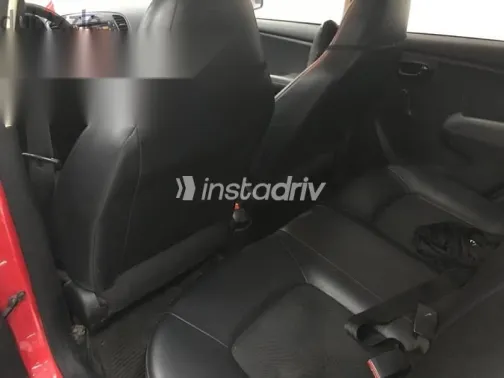 هيونداي I10 2012 أحمر مستعملة للبيع - 4