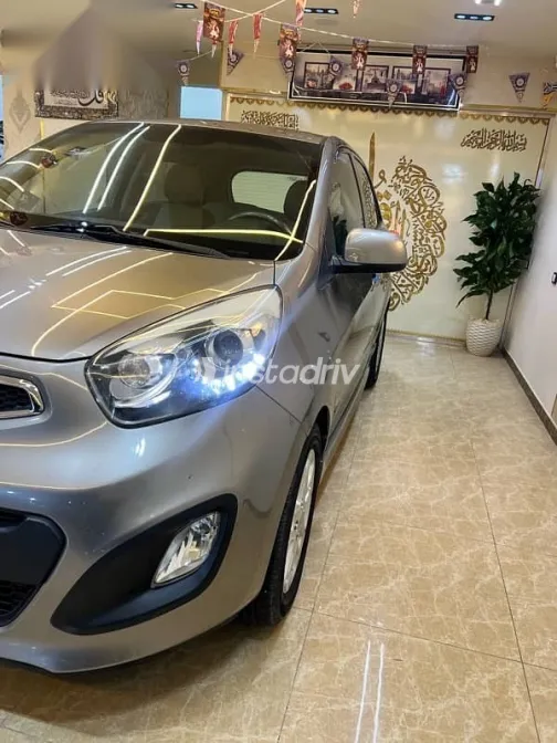 كيا بيكانتو 2014 بني مستعملة للبيع - 1