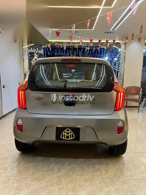 كيا بيكانتو 2014 بني مستعملة للبيع - 9