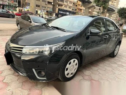 تويوتا كورولا 2016 أسود مستعملة للبيع - 2