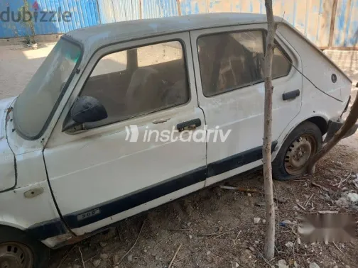 فيات 127 1985 أبيض مستعملة للبيع - 2