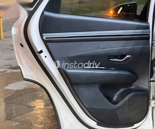 هيونداي توسان 2022 أبيض مستعملة للبيع - 10