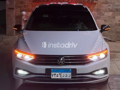 Volkswagen Passat 2022 White Used for Sale - 2