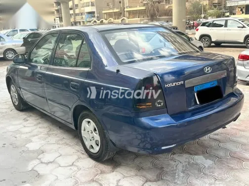 هيونداي فيرنا 2008 أزرق غامق مستعملة للبيع - 7
