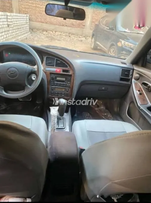 هيونداي افانتي 2002 أسود مستعملة للبيع - 3