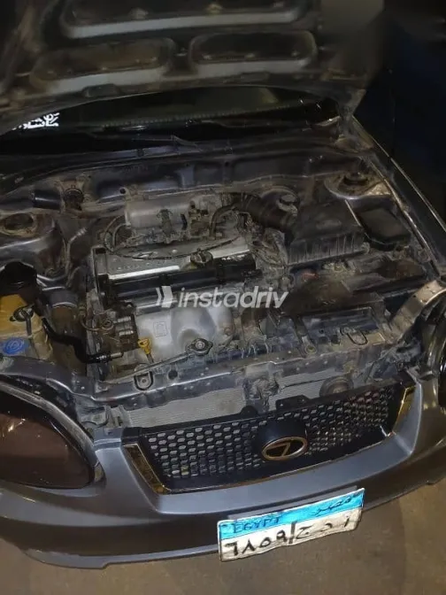 هيونداي فيرنا 2008 فضي مستعملة للبيع - 1