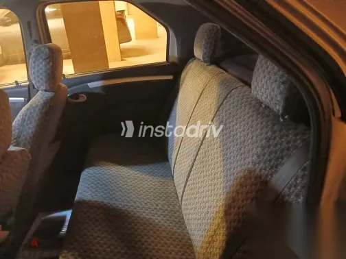 رينو لوجان 2010 فضي مستعملة للبيع - 6