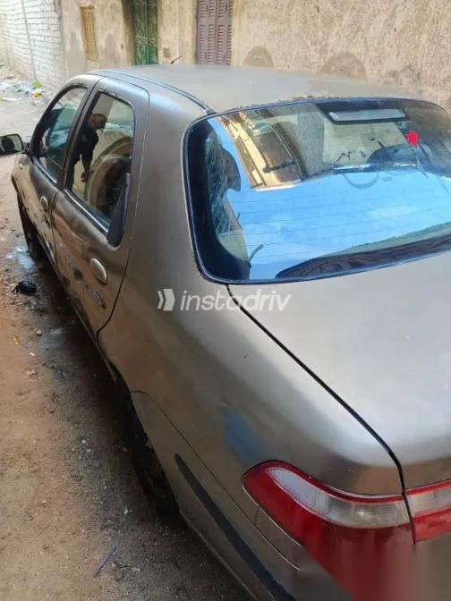 Fiat Petra 2004 Gold Used for Sale - 5