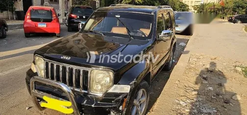 جيب شيروكي 2011 أسود مستعملة للبيع - 1