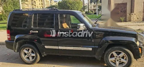 جيب شيروكي 2011 أسود مستعملة للبيع - 2