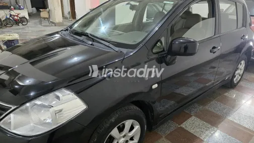 نيسان تيدا 2012 أسود مستعملة للبيع - 2