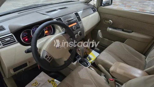 نيسان تيدا 2012 أسود مستعملة للبيع - 4