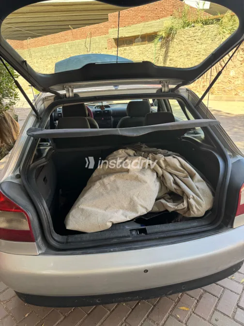 اودي A3 2002 أبيض مستعملة للبيع - 3