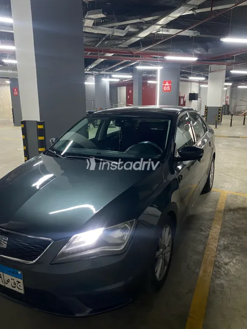 سيات توليدو 2019 أبيض مستعملة للبيع - 1