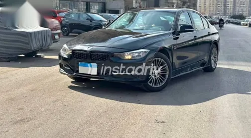 بي ام دبليو 316 2015 أسود مستعملة للبيع - 1