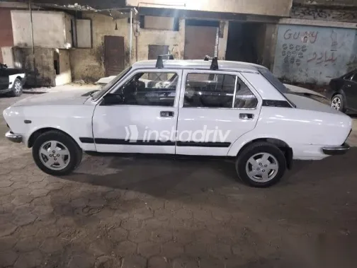 فيات 128 1975 أبيض مستعملة للبيع - 3