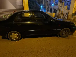 دايو لانوس 2000 أخضر مستعملة للبيع