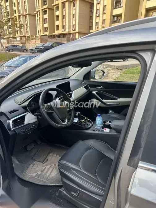 Chevrolet Captiva 2021 Silver Used for Sale - 2