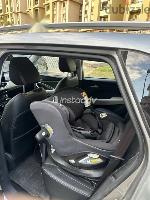 Chevrolet Captiva 2021 Silver Used for Sale - 3