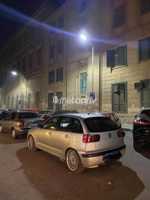 سيات ابيزا 2001 فضي مستعملة للبيع - 4