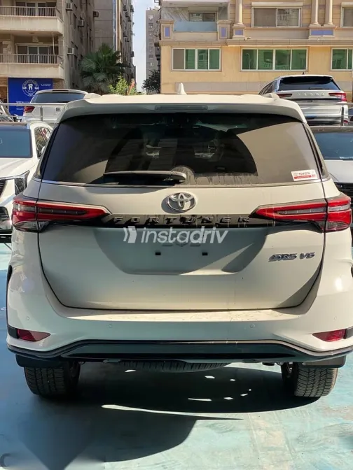 تويوتا فورتشنر 2026 أبيض جديدة للبيع - 2