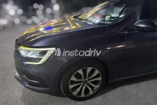 رينو ميجان 2022 أزرق غامق مستعملة للبيع - 4