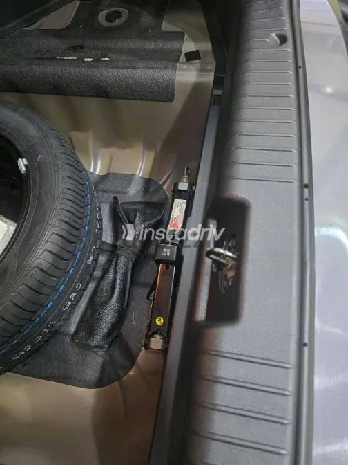 Chevrolet Optra 2011 Gray Used for Sale - 5