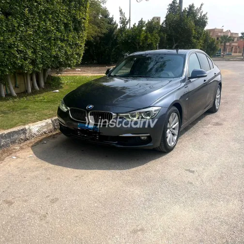 بي ام دبليو 318 2018 أبيض مستعملة للبيع - 5