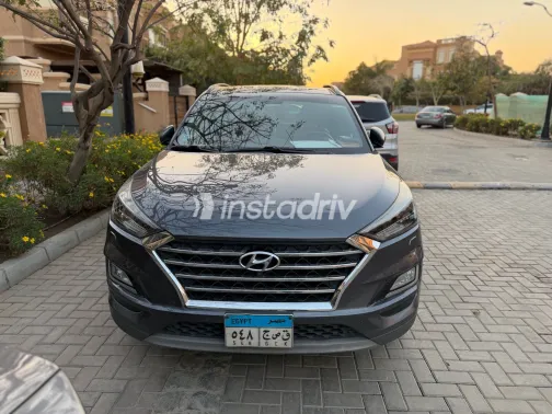 Hyundai Tucson 2018 White Used for Sale - 1